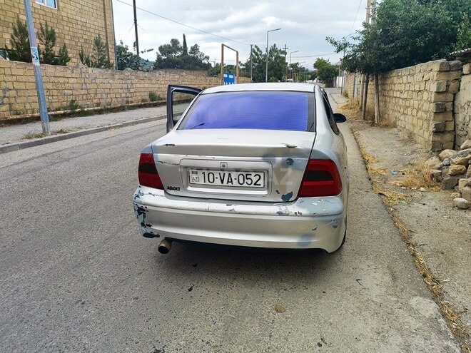 Opel Vectra 2000, 540,000 km - 1.8 l - Siyəzən