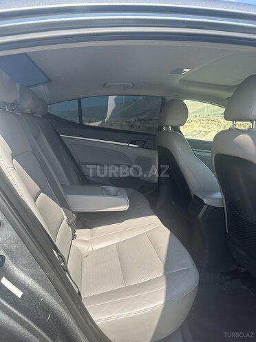 Hyundai Elantra 2016, 214,423 km - 2.0 л - Bakı