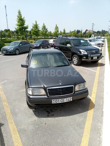Mercedes C 250 d 1995, 572,123 km - 2.5 l - Salyan