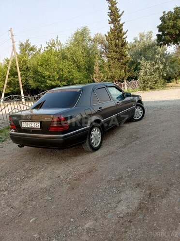 Mercedes C 250 d 1995, 572,123 km - 2.5 l - Salyan