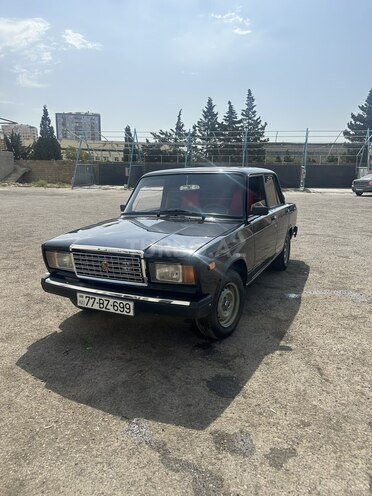 LADA (VAZ) 2107-1