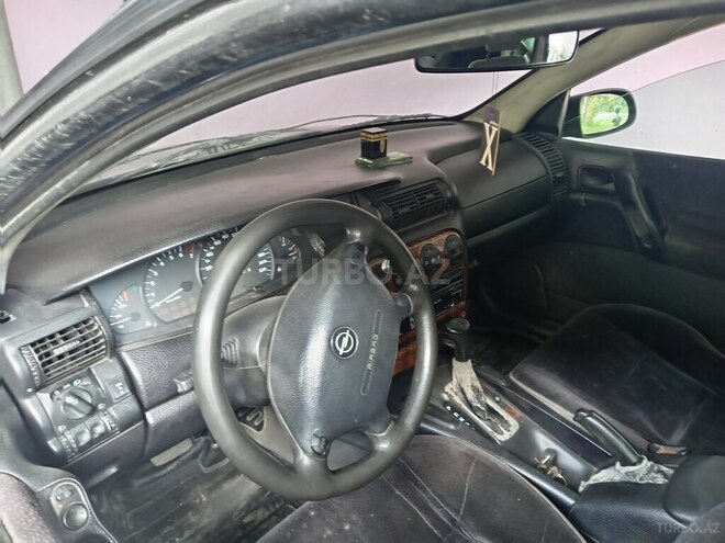 Opel Omega 1996, 386,489 km - 2.0 l - Qəbələ