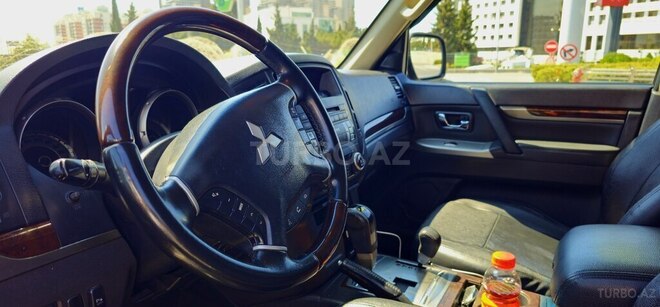 Mitsubishi Pajero 2013, 197,000 km - 3.5 l - Bakı