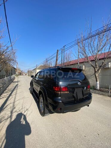Toyota Fortuner-10