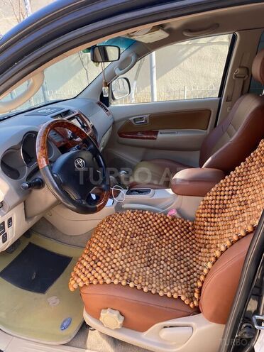 Toyota Fortuner-6