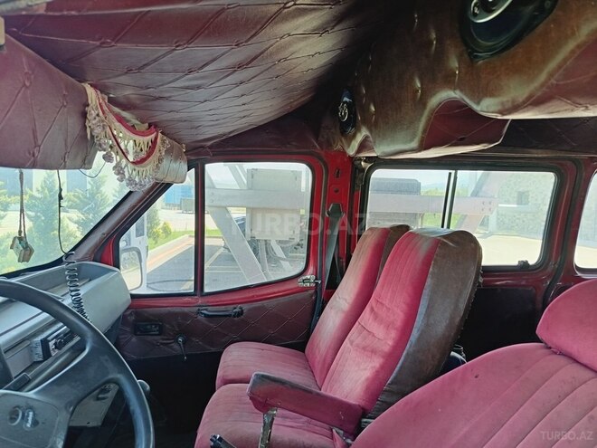 Ford Transit 1989, 422,336 km - 2.5 л - Yevlax
