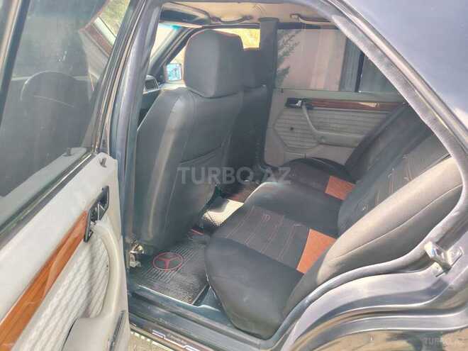 Mercedes 190 1993, 224,542 km - 2.5 l - Quba