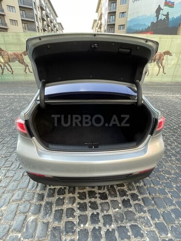 Hyundai Sonata-16
