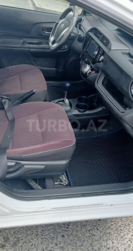 Toyota Aqua 2017, 159,000 km - 1.5 l - Bakı