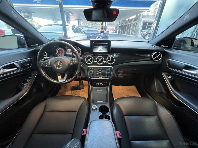Mercedes CLA 250-12