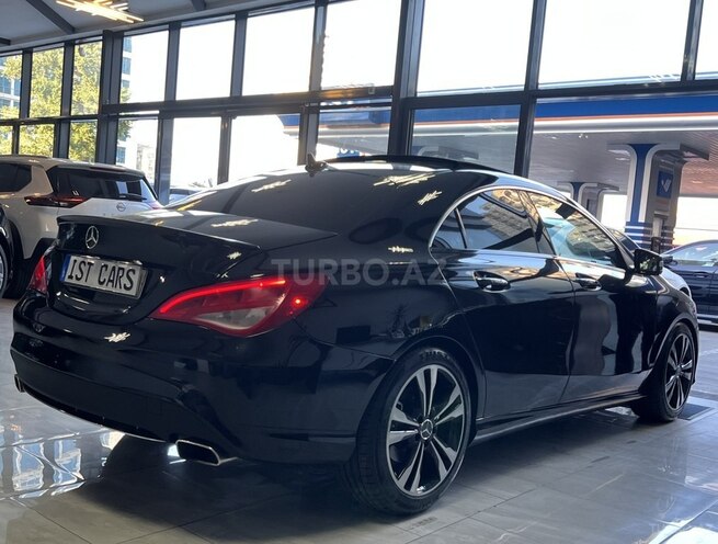 Mercedes CLA 250-8
