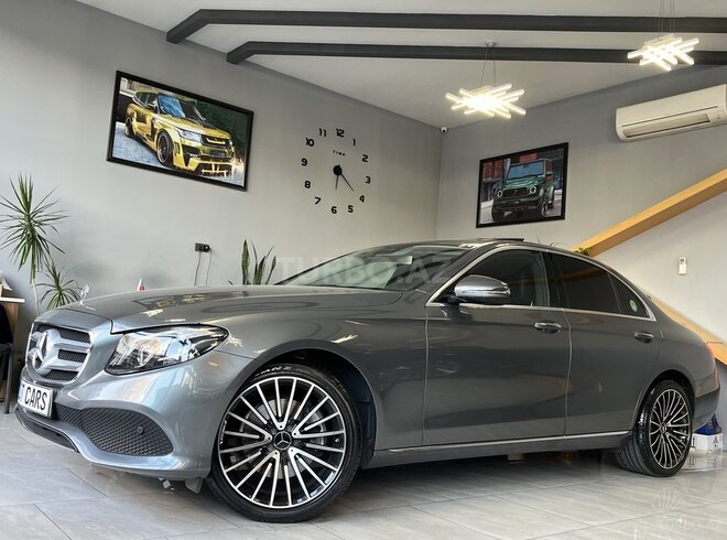 Mercedes E 220 d-5