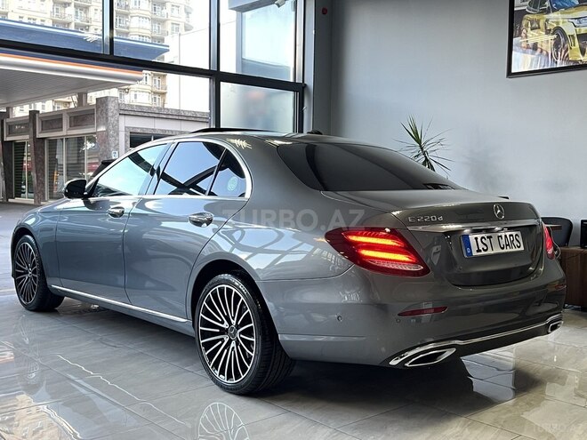 Mercedes E 220 d-7