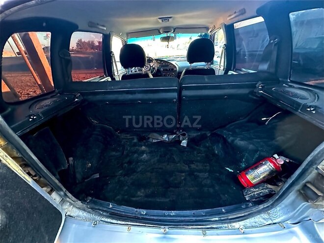 Chevrolet Niva 2006, 87,000 km - 1.7 л - Salyan