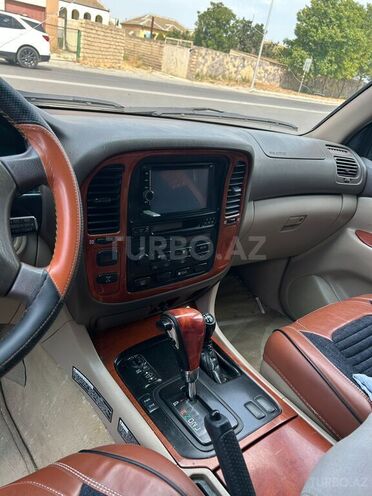 Lexus LX 470-15
