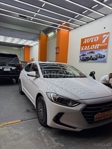 Hyundai Avante-2