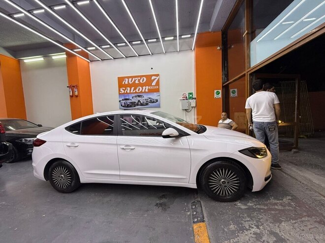 Hyundai Avante-7