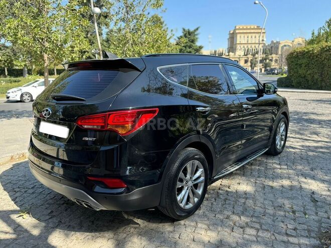 Hyundai Santa Fe-5