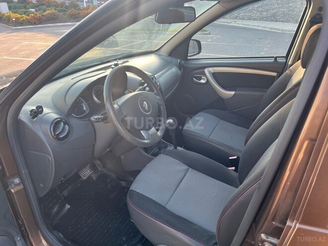 Renault Duster 2013, 201,524 km - 2.0 l - Qusar