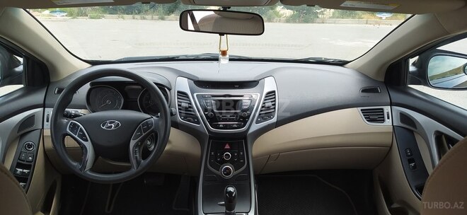 Hyundai Elantra 2015, 236,574 km - 1.8 л - Bakı