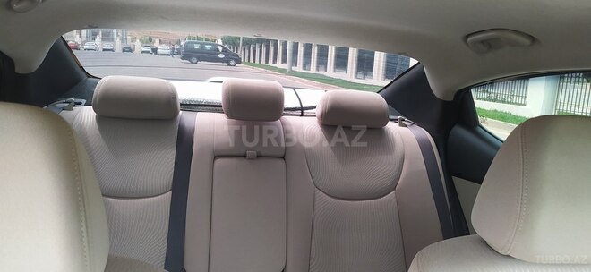 Hyundai Elantra 2015, 236,574 km - 1.8 л - Bakı