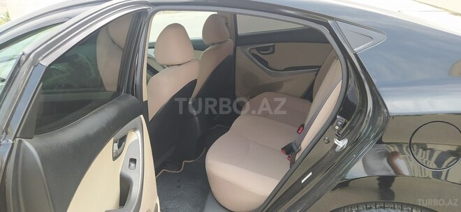 Hyundai Elantra 2015, 236,574 km - 1.8 л - Bakı