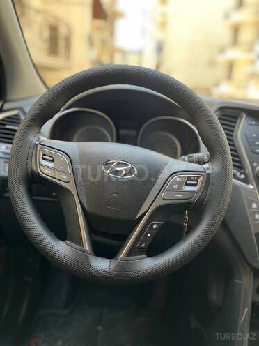 Hyundai Santa Fe-12