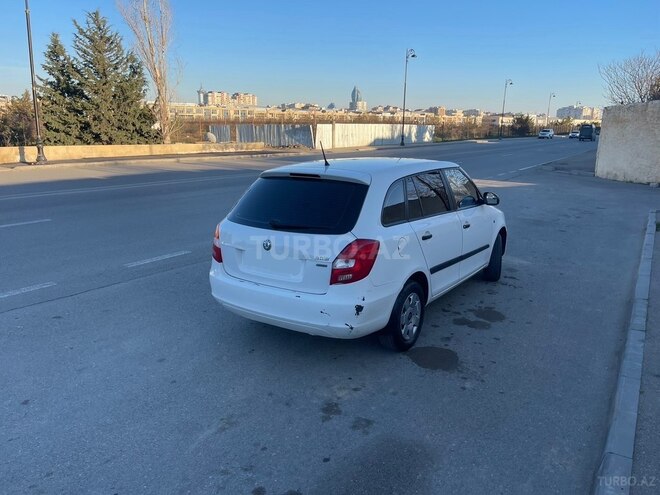 Skoda Fabia 2011, 341,000 km - 1.2 l - Bakı