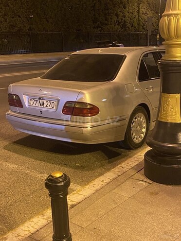Mercedes E 270 2001, 450,000 km - 2.7 л - Bakı