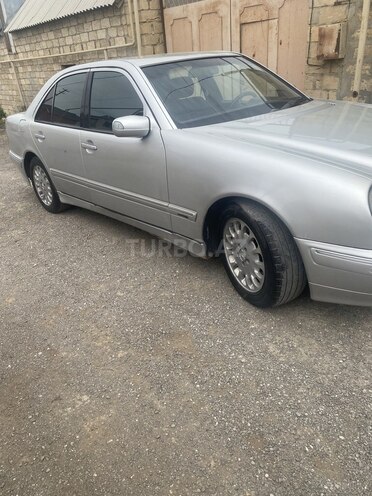 Mercedes E 270 2001, 450,000 km - 2.7 л - Bakı