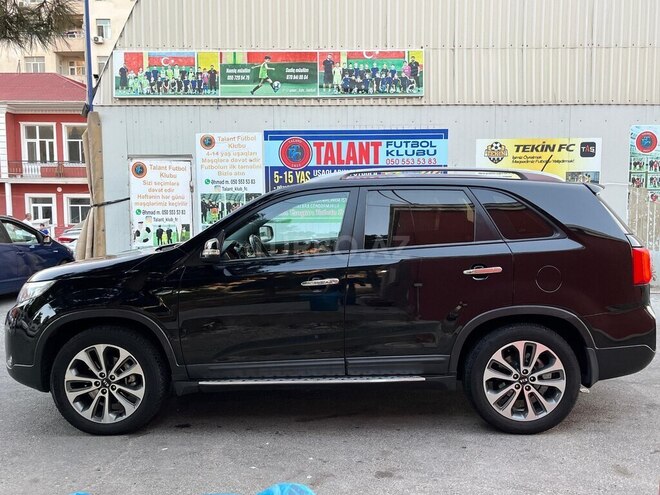 Kia Sorento-14