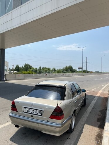 Mercedes C 240 1997, 404,000 km - 2.4 l - Ağdam