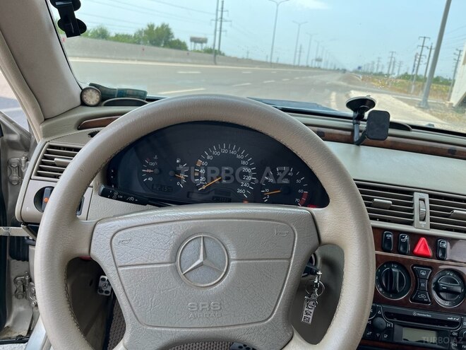 Mercedes C 240 1997, 404,000 km - 2.4 l - Ağdam