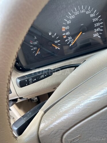 Mercedes C 240 1997, 404,000 km - 2.4 l - Ağdam