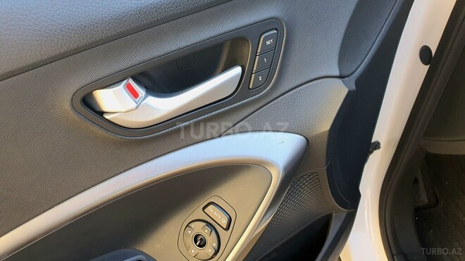 Hyundai Santa Fe-10
