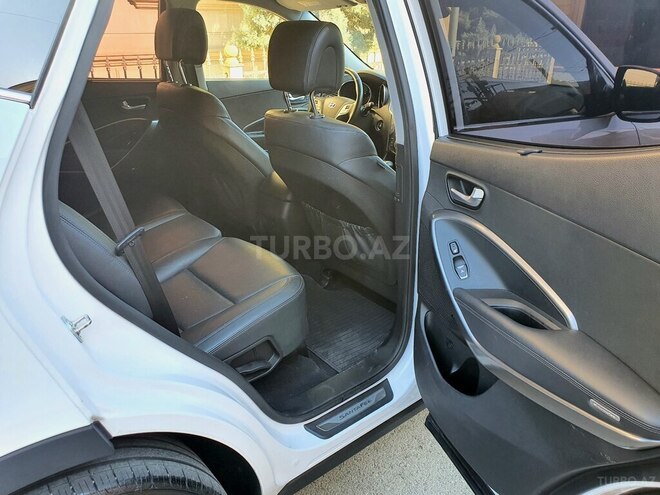 Hyundai Santa Fe-13