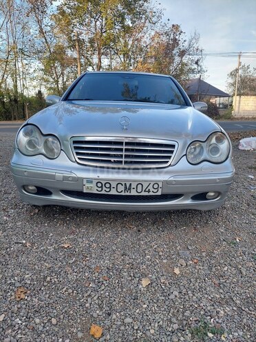 Mercedes C 240 2001, 532,000 km - 2.6 l - Qazax