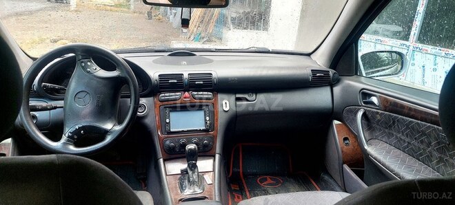 Mercedes C 240 2001, 532,000 km - 2.6 l - Qazax