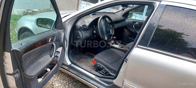 Mercedes C 240 2001, 532,000 km - 2.6 l - Qazax