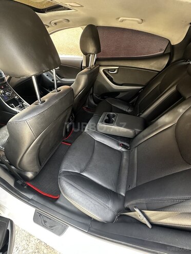 Hyundai Avante 2014, 131,000 km - 1.6 л - Bakı