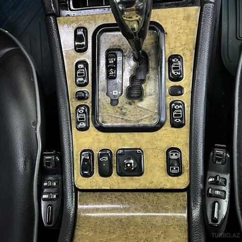 Mercedes E 240 1999, 285,111 km - 2.6 l - Sumqayıt