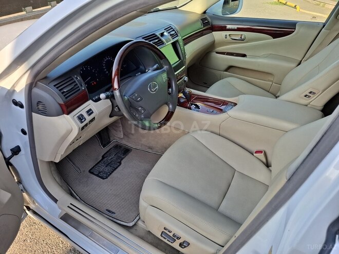 Lexus  2012, 177,000 km - 4.6 l - Bakı