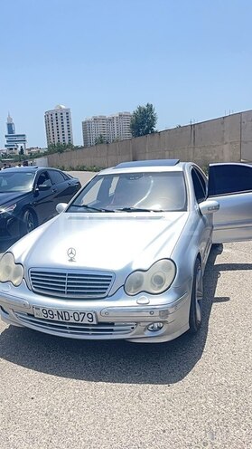 Mercedes C 320 2000, 200,000 km - 3.2 l - Bakı