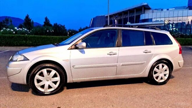 Renault Megane 2009, 330,000 km - 1.5 l - Bakı