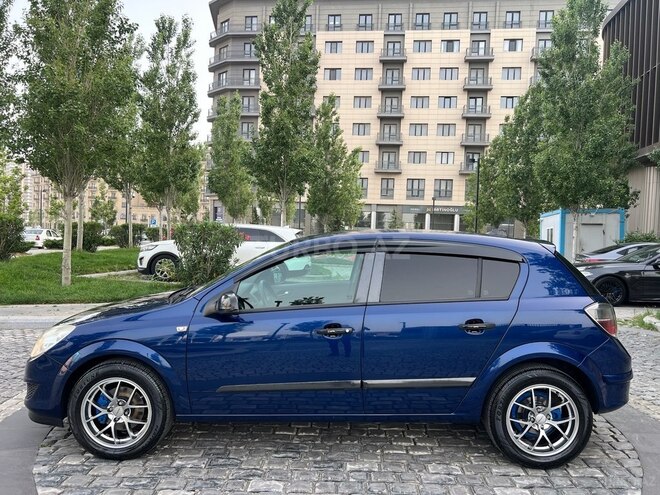 Opel Astra 2009, 241,000 km - 1.4 l - Bakı