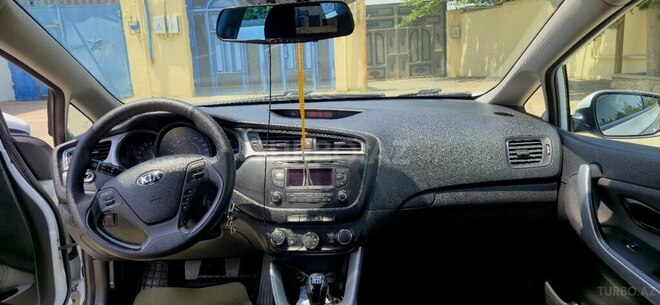 Kia Ceed 2015, 175,000 km - 1.6 l - Bakı