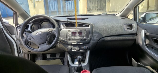 Kia Ceed 2015, 175,000 km - 1.6 l - Bakı