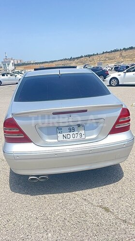 Mercedes C 320 2000, 200,000 km - 3.2 l - Bakı