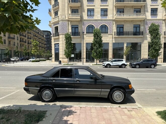 Mercedes 190-6