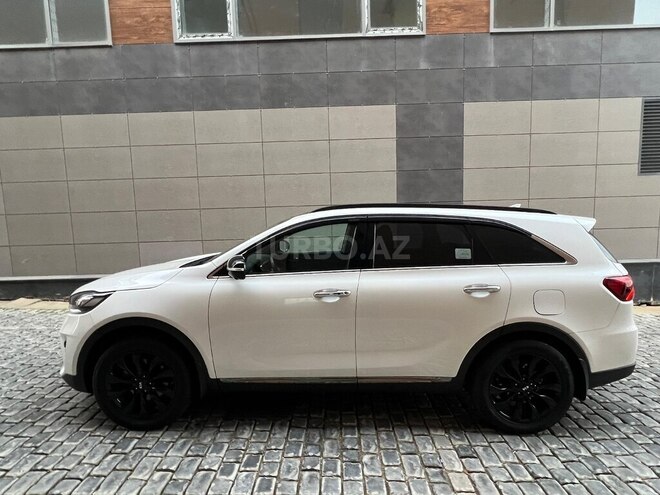 Kia Sorento-8